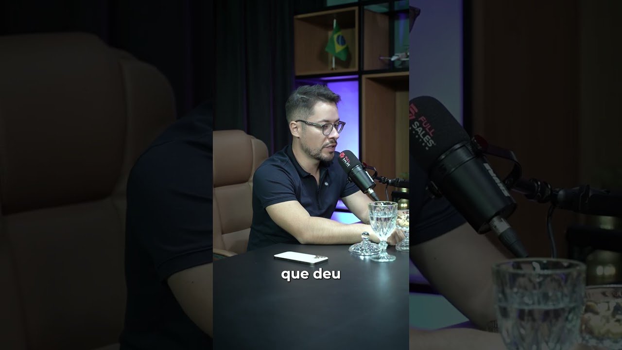 COM 07 ANOS GANHEI MEU PRIMEIRO LIVRE