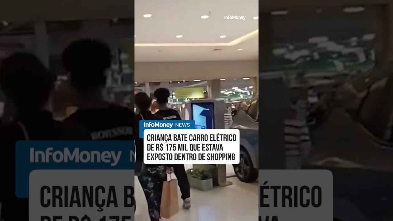 Criança bate carro elétrico de R$ 175 mil que estava exposto em shopping