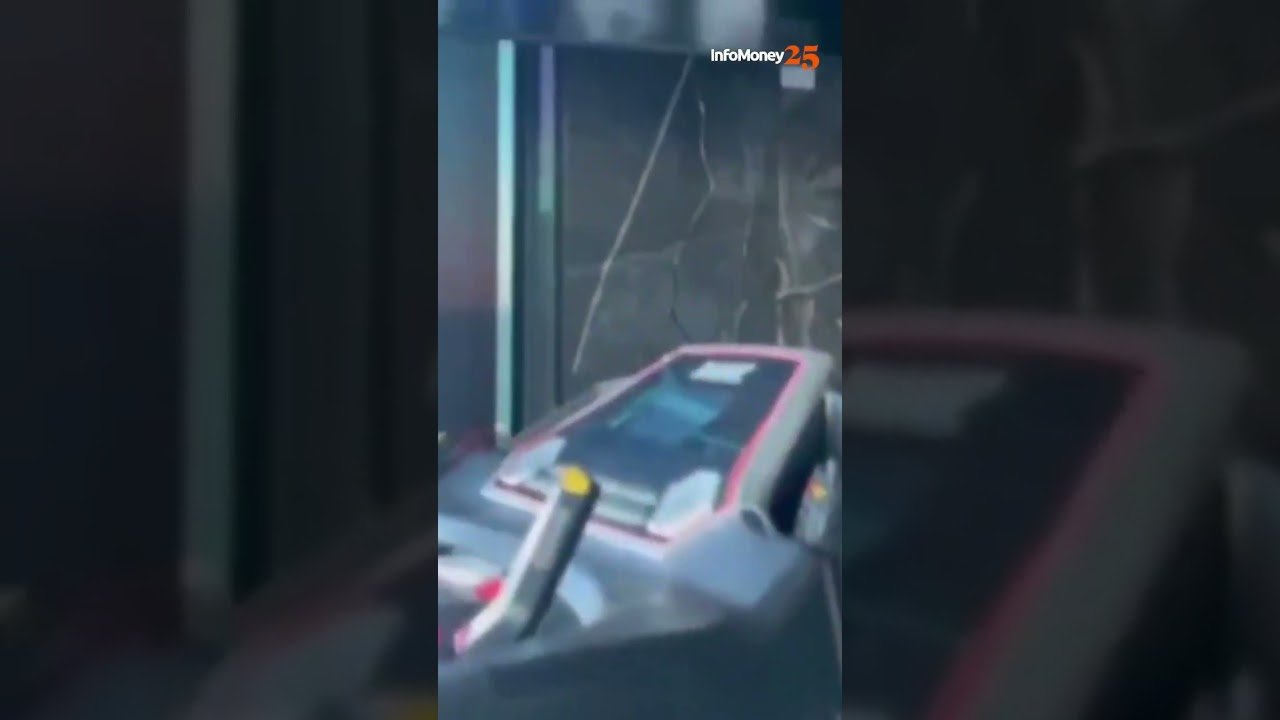Piscina e área gourmet: Polícia derruba prédios de luxo no RJ que eram esconderijos de criminosos