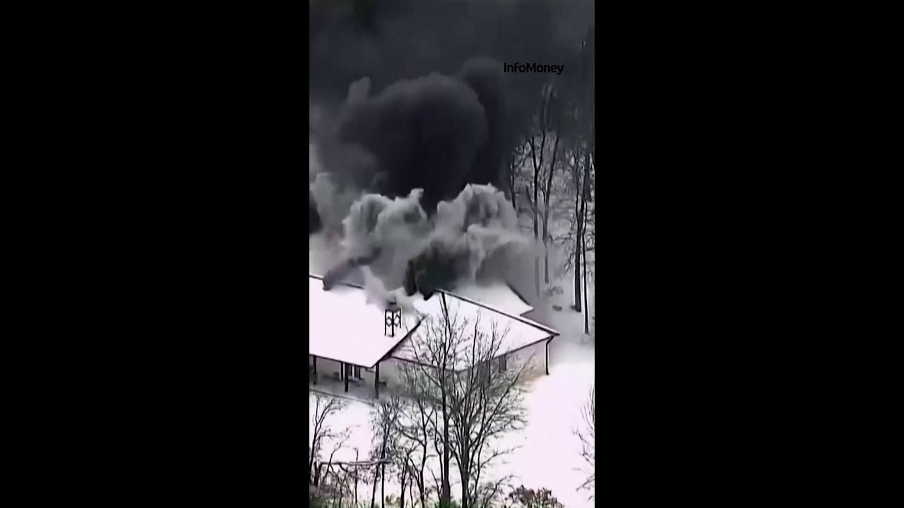 Casa rural pega fogo em meio a tempestade de inverno e fica parcialmente destruída em Oklahoma City