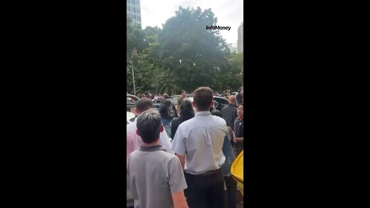 Tiroteio na Faria Limadeixa morto, um ferido e paralisa avenida