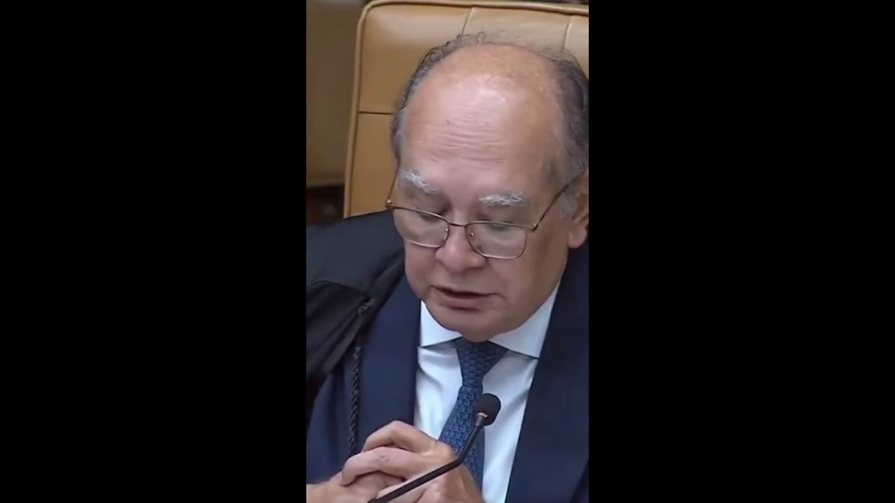 Gilmar Mendes se emociona em homenagem a Alexandre de Moraes