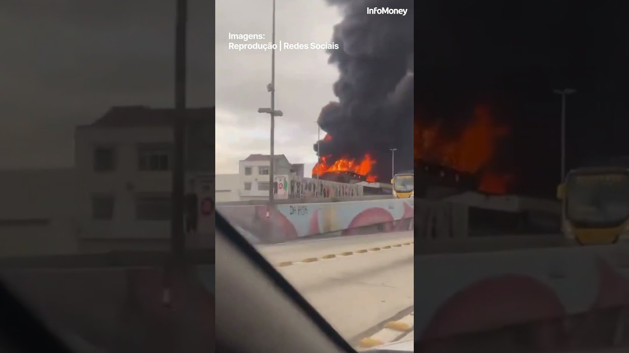 Incêndio atinge galpão de loja no Rio de Janeiro