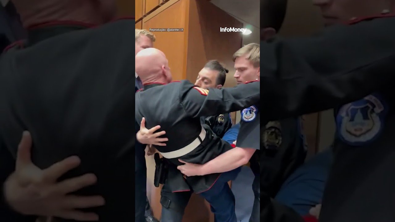 Veterano é expulso à força de audiência após criticar guerra contra o Irã