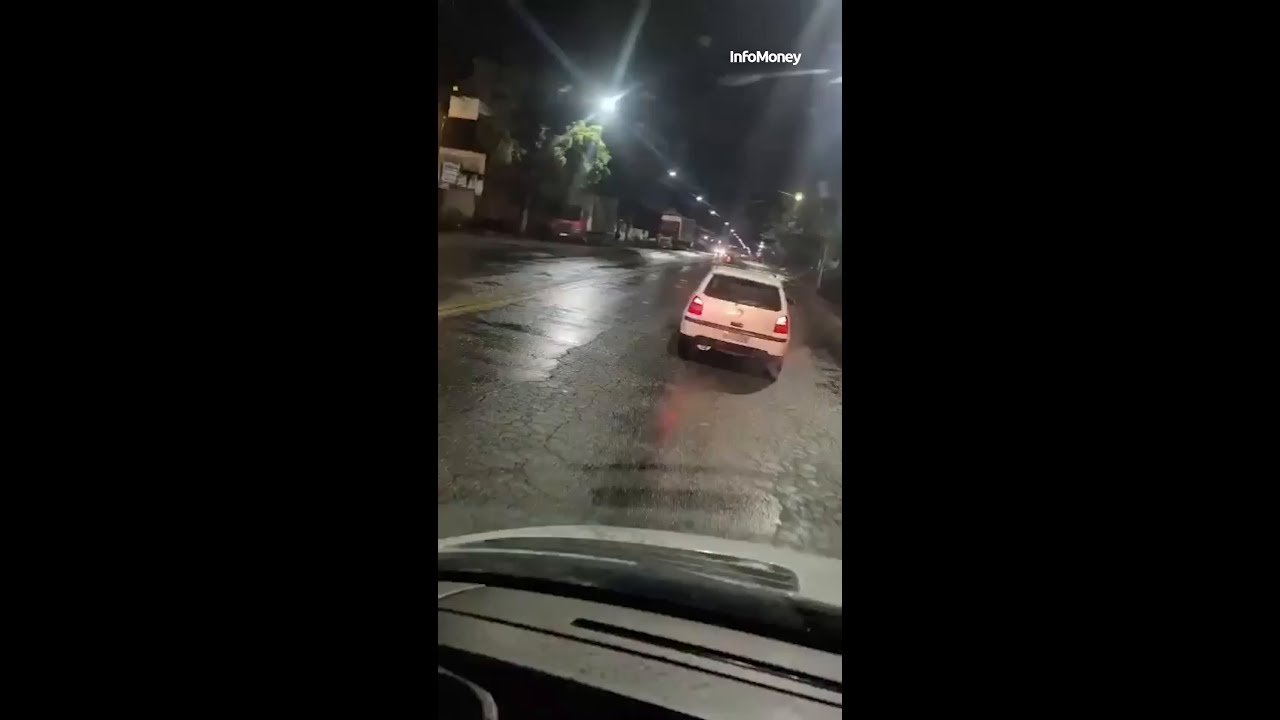 Vídeo flagra motorista impedindo ambulância de socorrer paciente com AVC