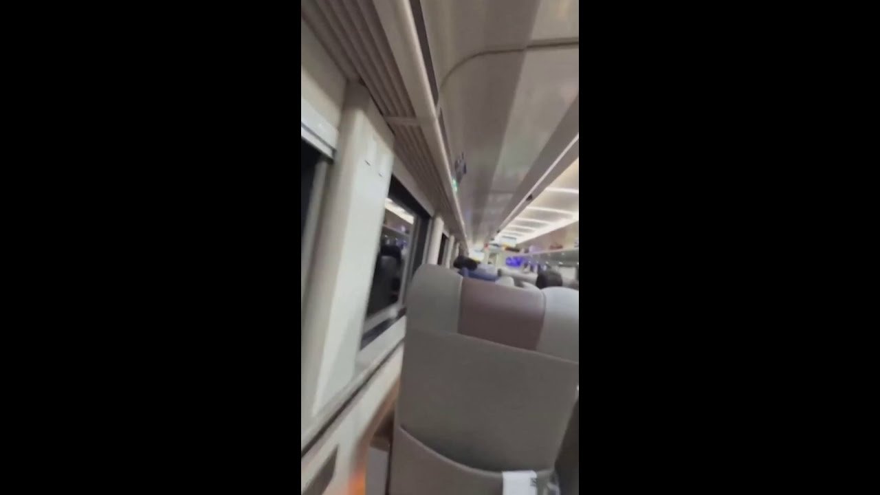 Colisão entre trens deixa ao menos 15 mortos e 88 feridos na Indonésia