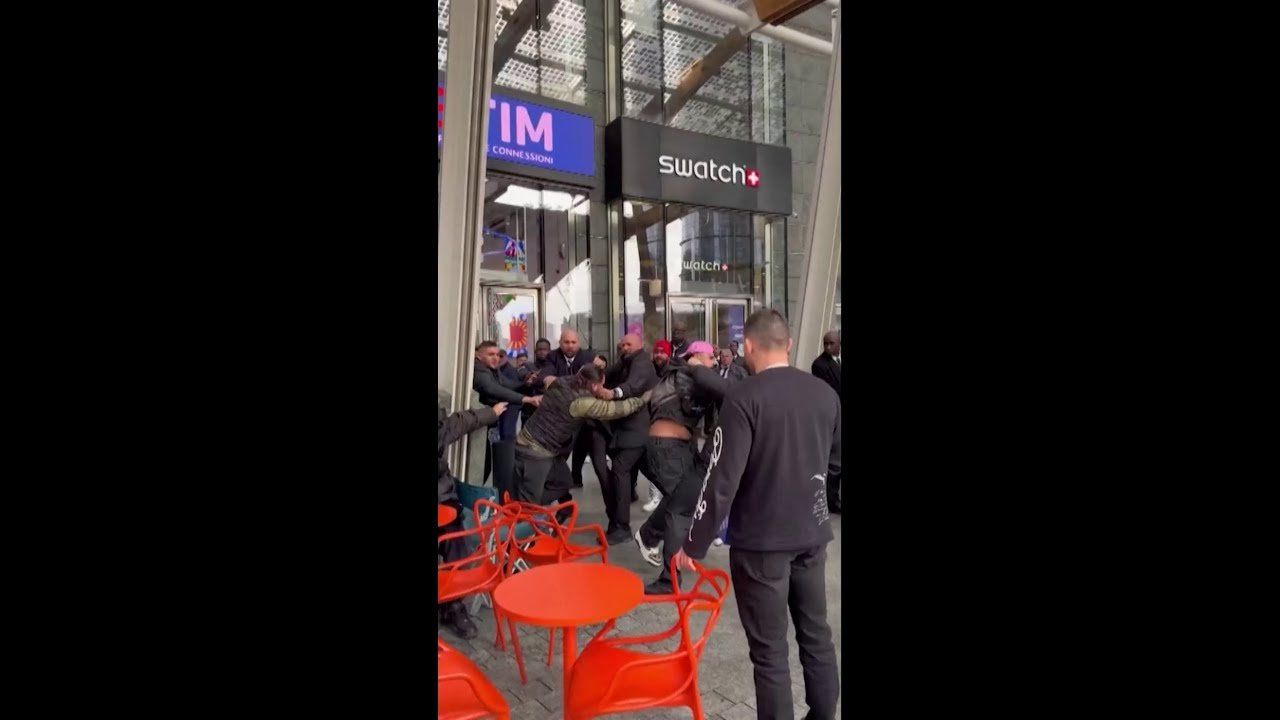 Lançamento da Swatch gera confusão em Milão