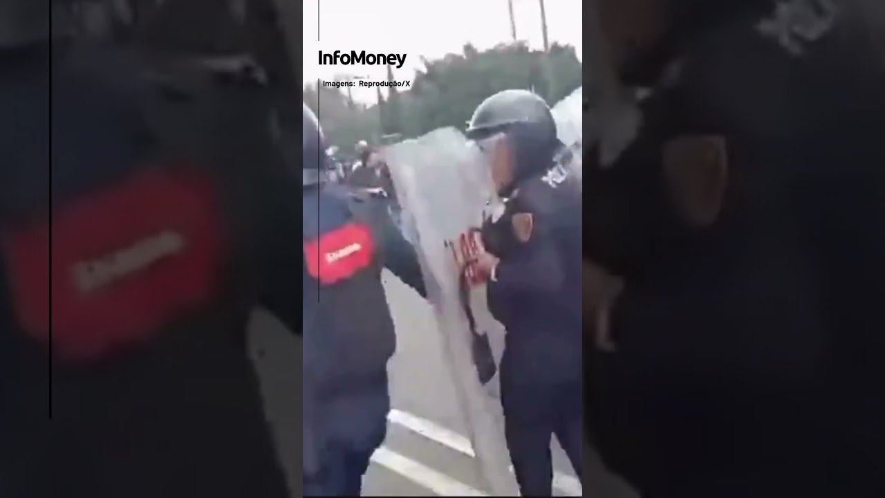 Fora do estádio, manifestantes mexicanos entram em confronto com a polícia na estreia da Copa