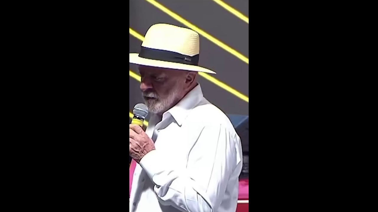 Lula defende educação pública e incentiva jovens a fazer política