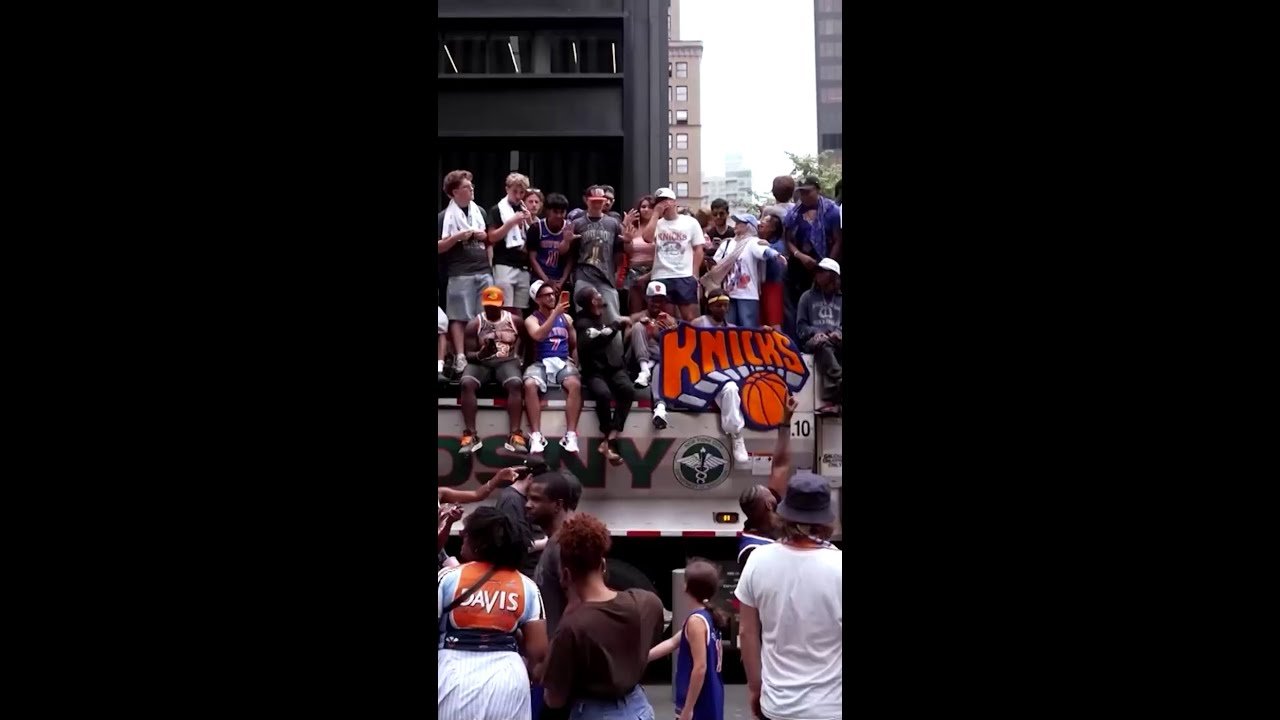 Multidão toma Manhattan para celebrar primeiro título dos Knicks em 53 anos