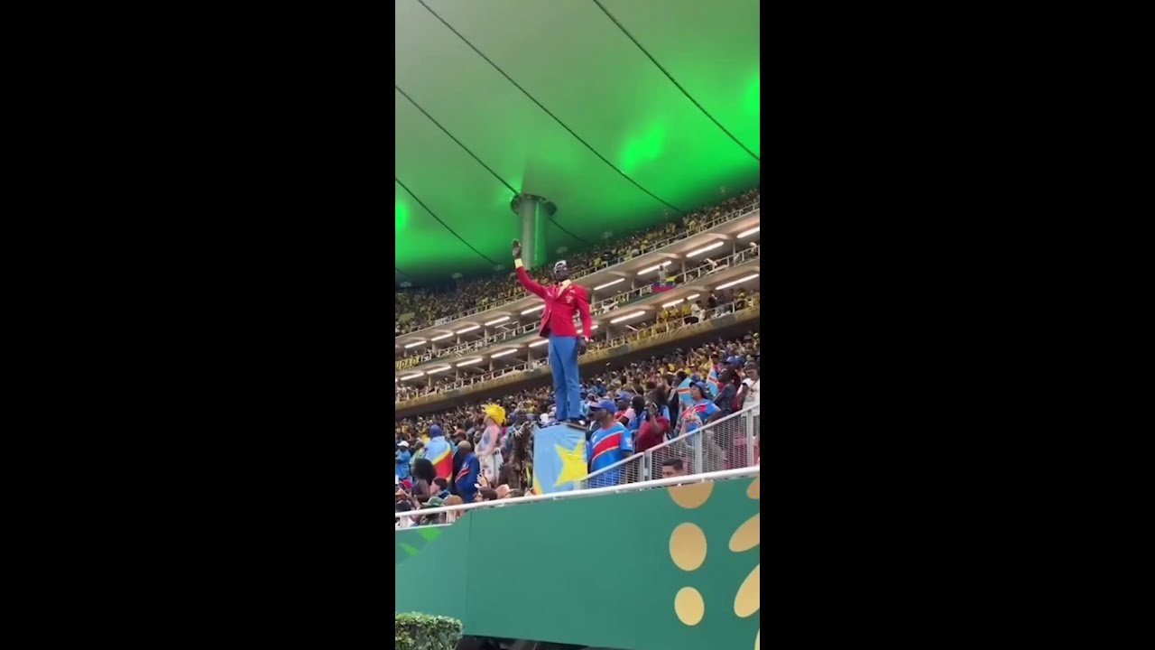 Torcedor que homenageia Patrice Lumumba reforça RD Congo na Copa