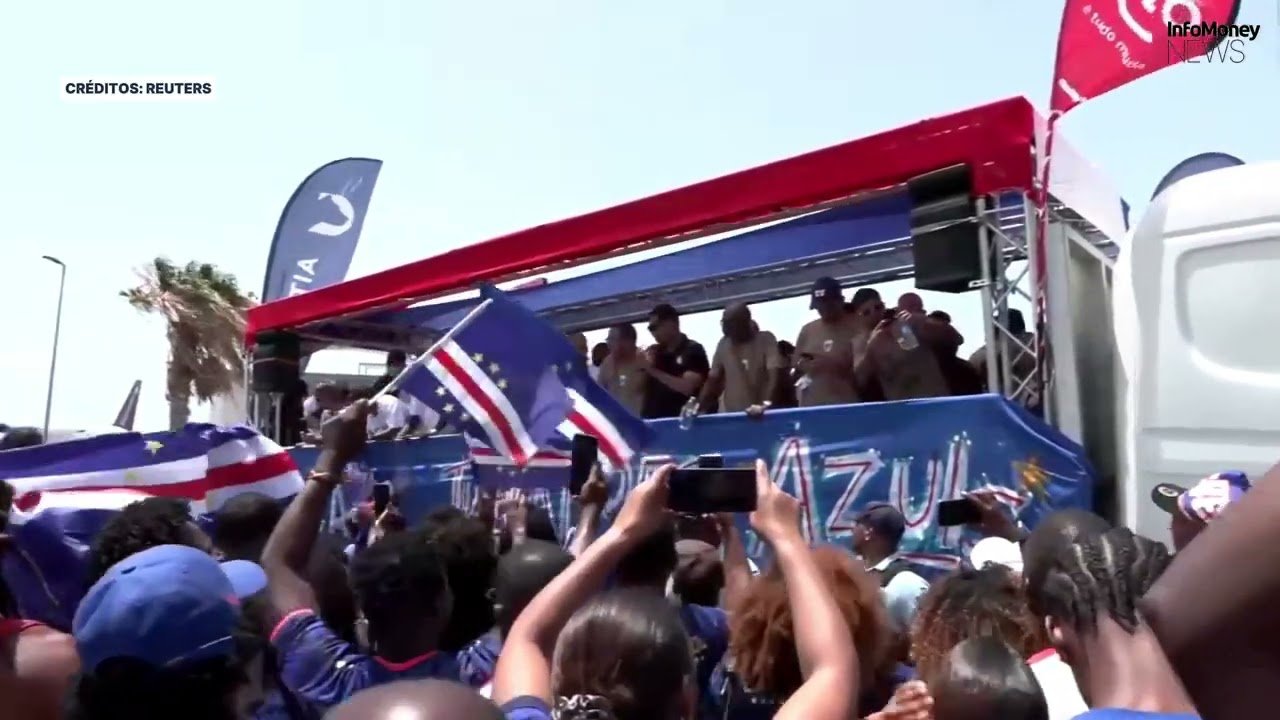 Seleção de Cabo Verde desfila após campanha histórica na Copa